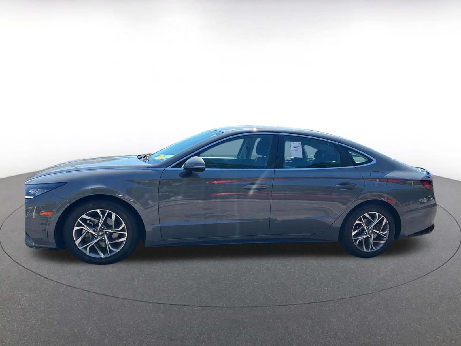 Thumbnail: 2021 Hyundai Sonata - 4