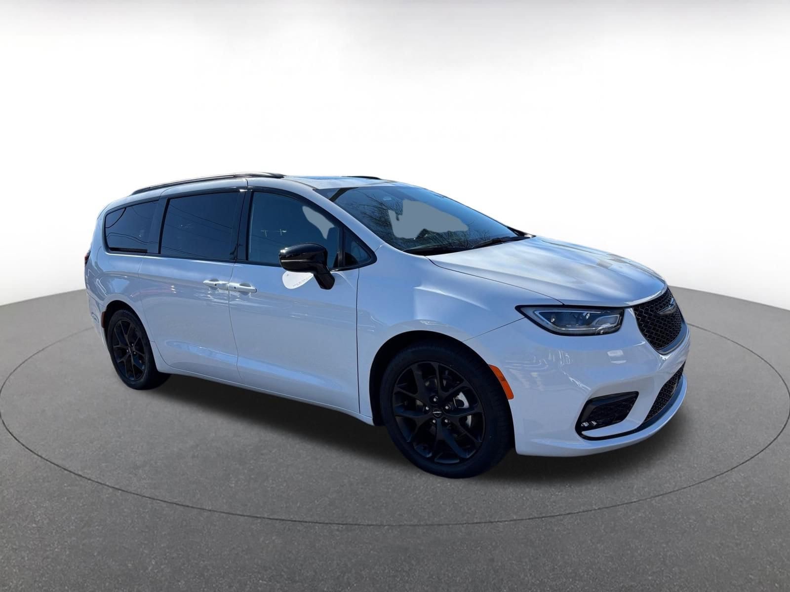 Thumbnail: 2025 Chrysler Pacifica - 1