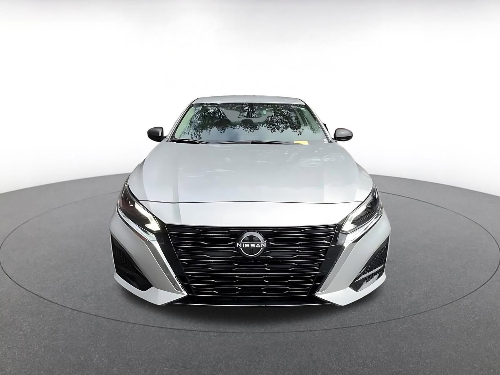 Thumbnail: 2025 Nissan Altima - 4