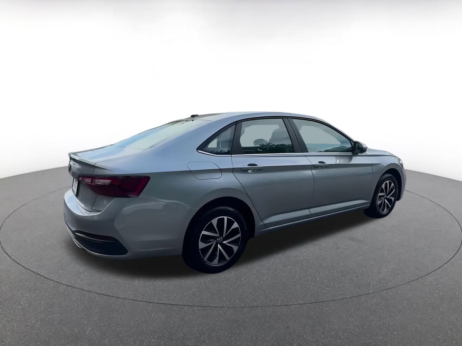 Thumbnail: 2024 Volkswagen Jetta - 14