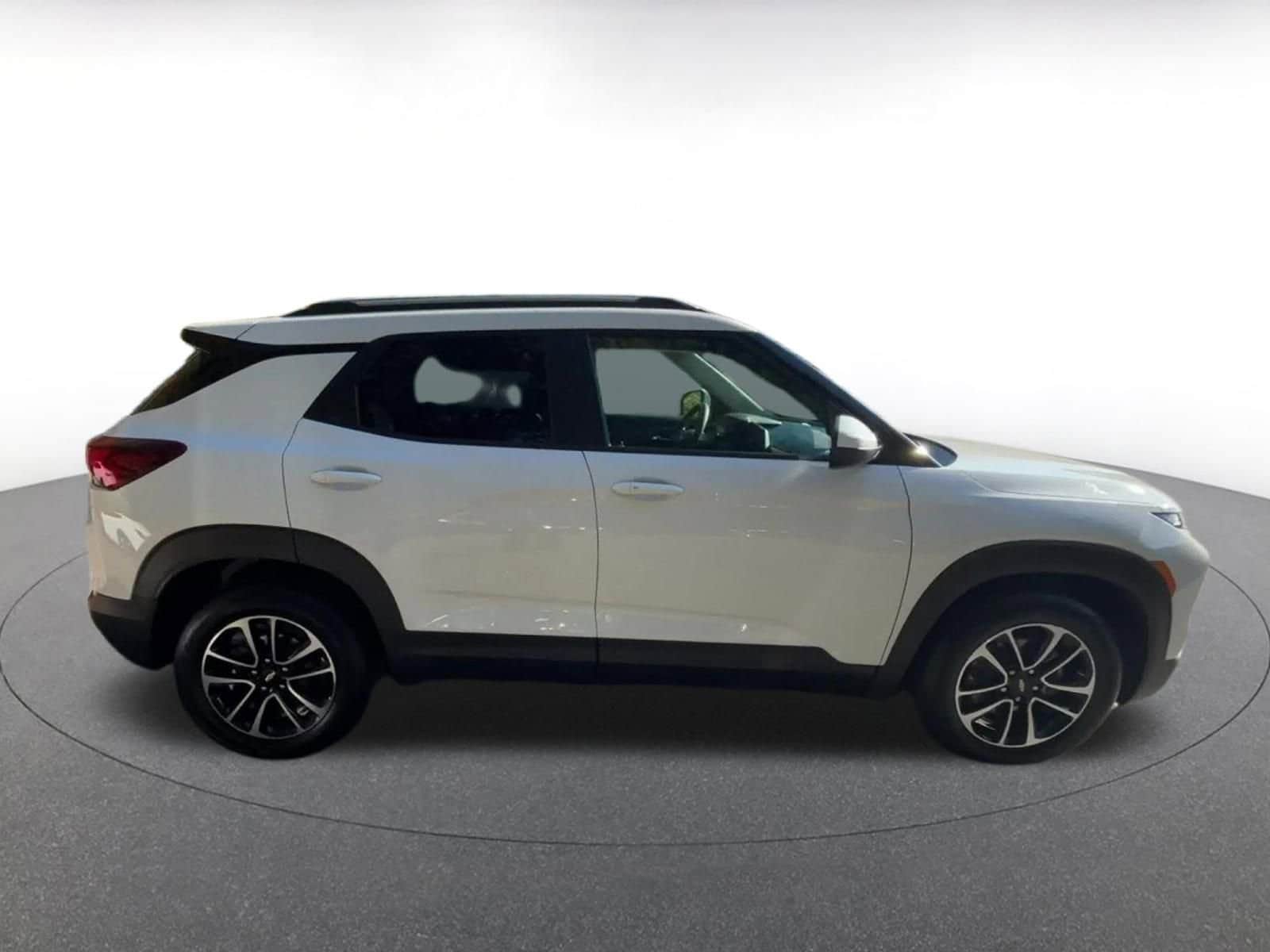 Thumbnail: 2025 Chevrolet TrailBlazer - 16