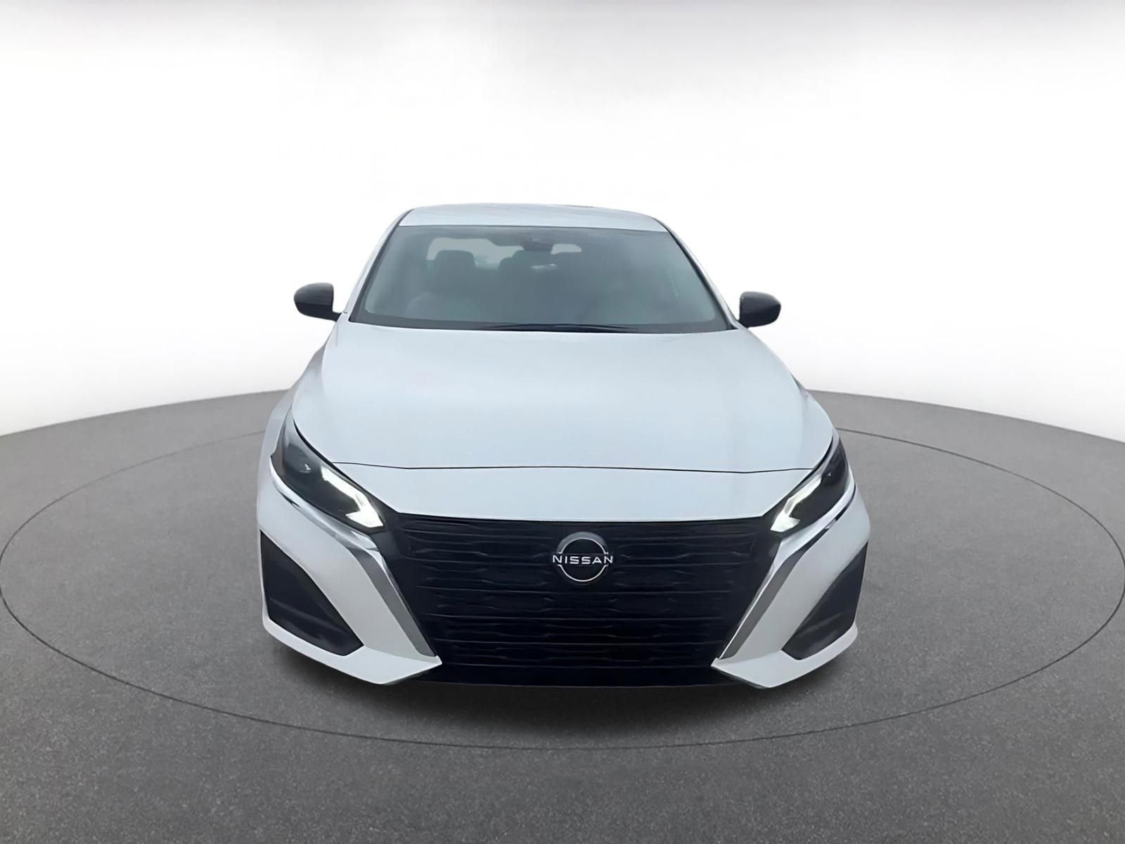 Thumbnail: 2025 Nissan Altima - 4