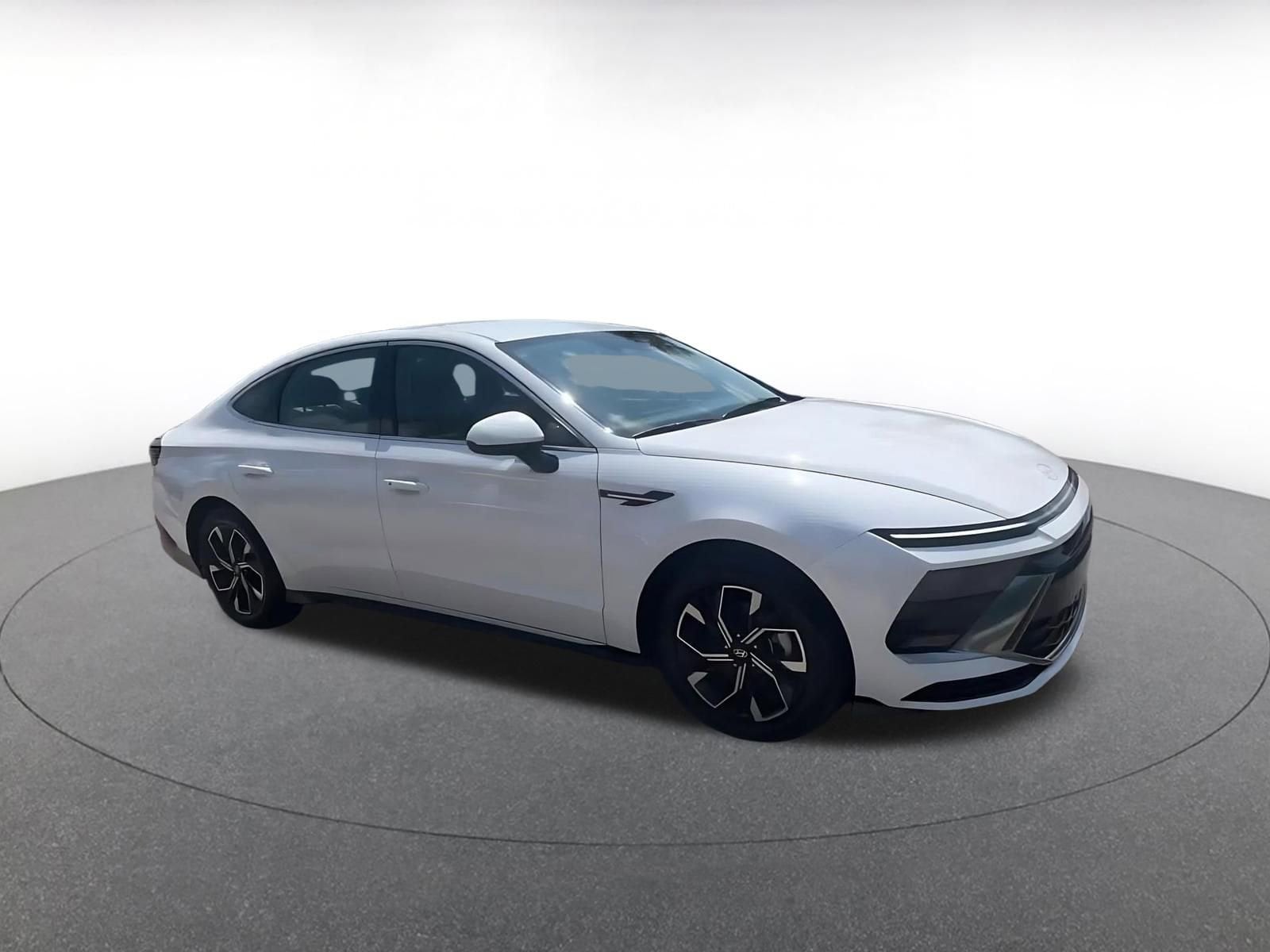 Thumbnail: 2025 Hyundai Sonata - 2