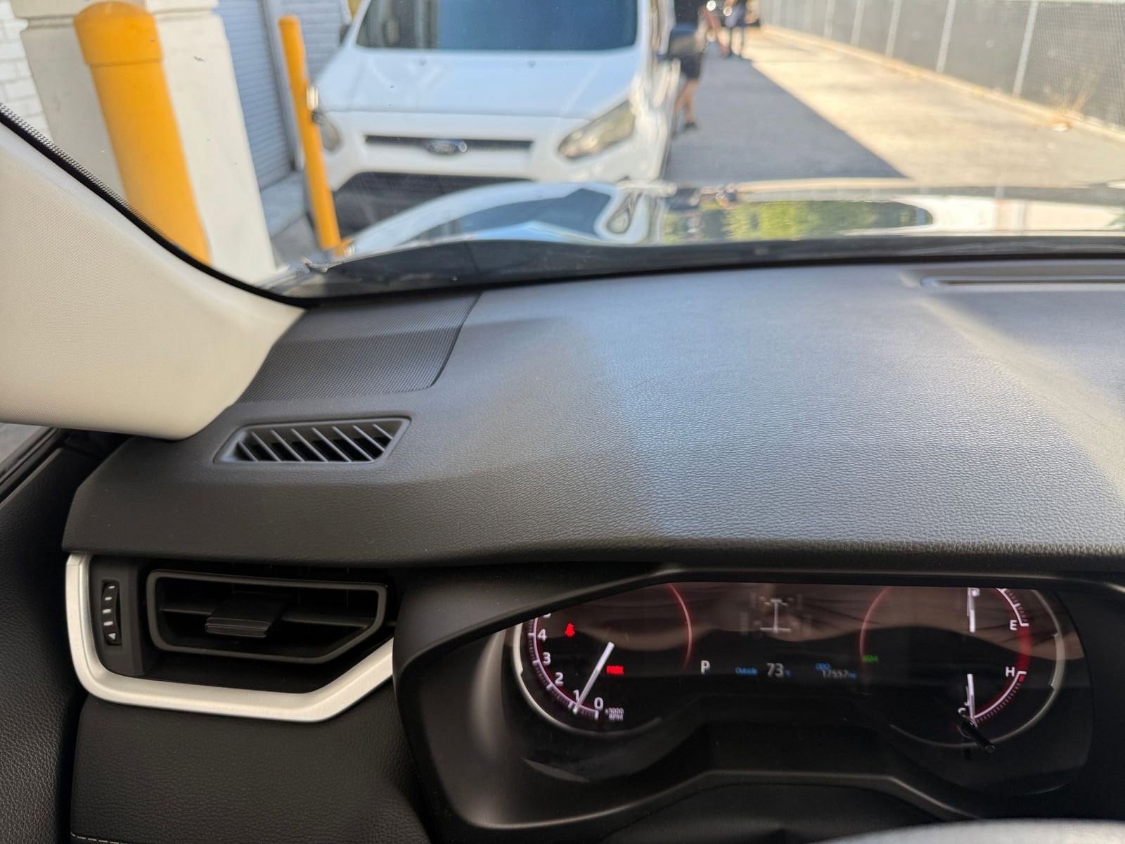 Thumbnail: 2025 Toyota RAV4 - 34