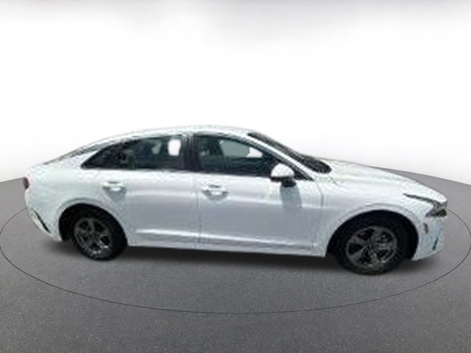 Thumbnail: 2023 Kia K5 - 8