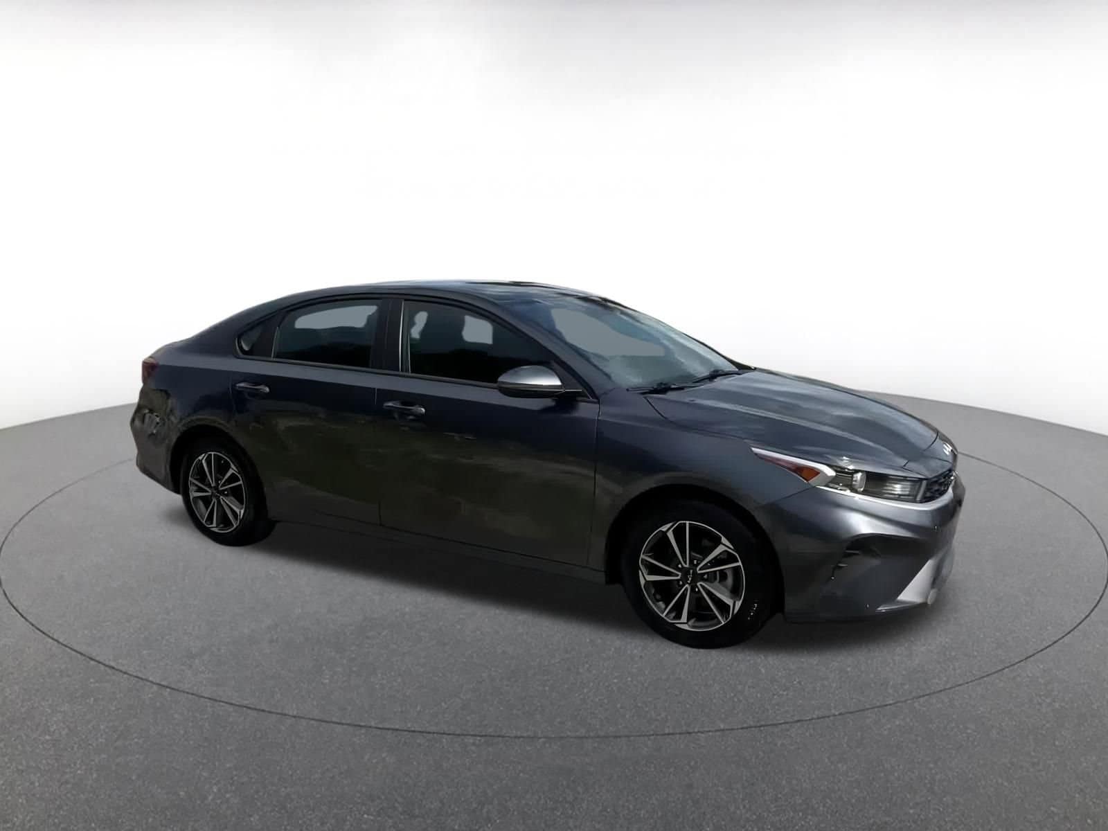 Thumbnail: 2023 Kia Forte - 2