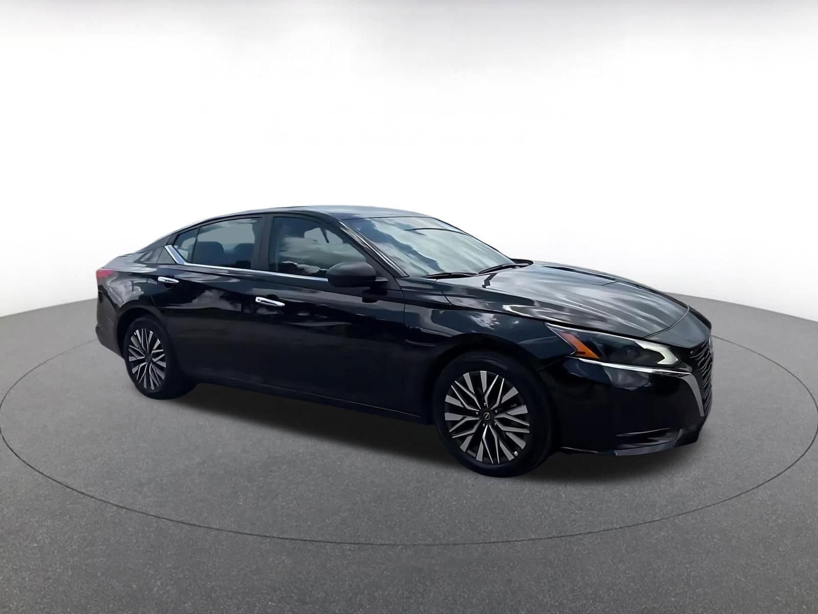 Thumbnail: 2025 Nissan Altima - 2