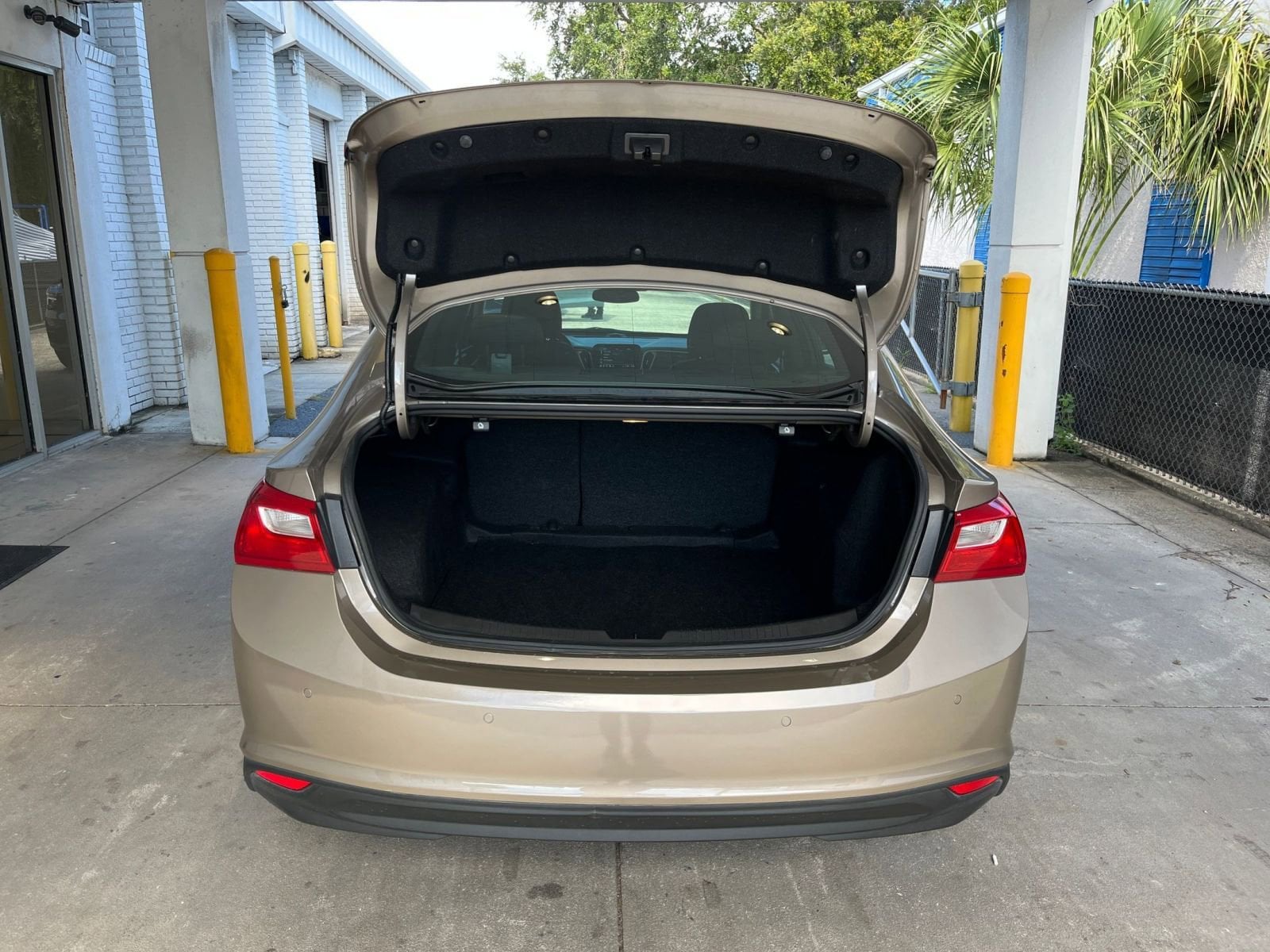 Thumbnail: 2024 Chevrolet Malibu - 31