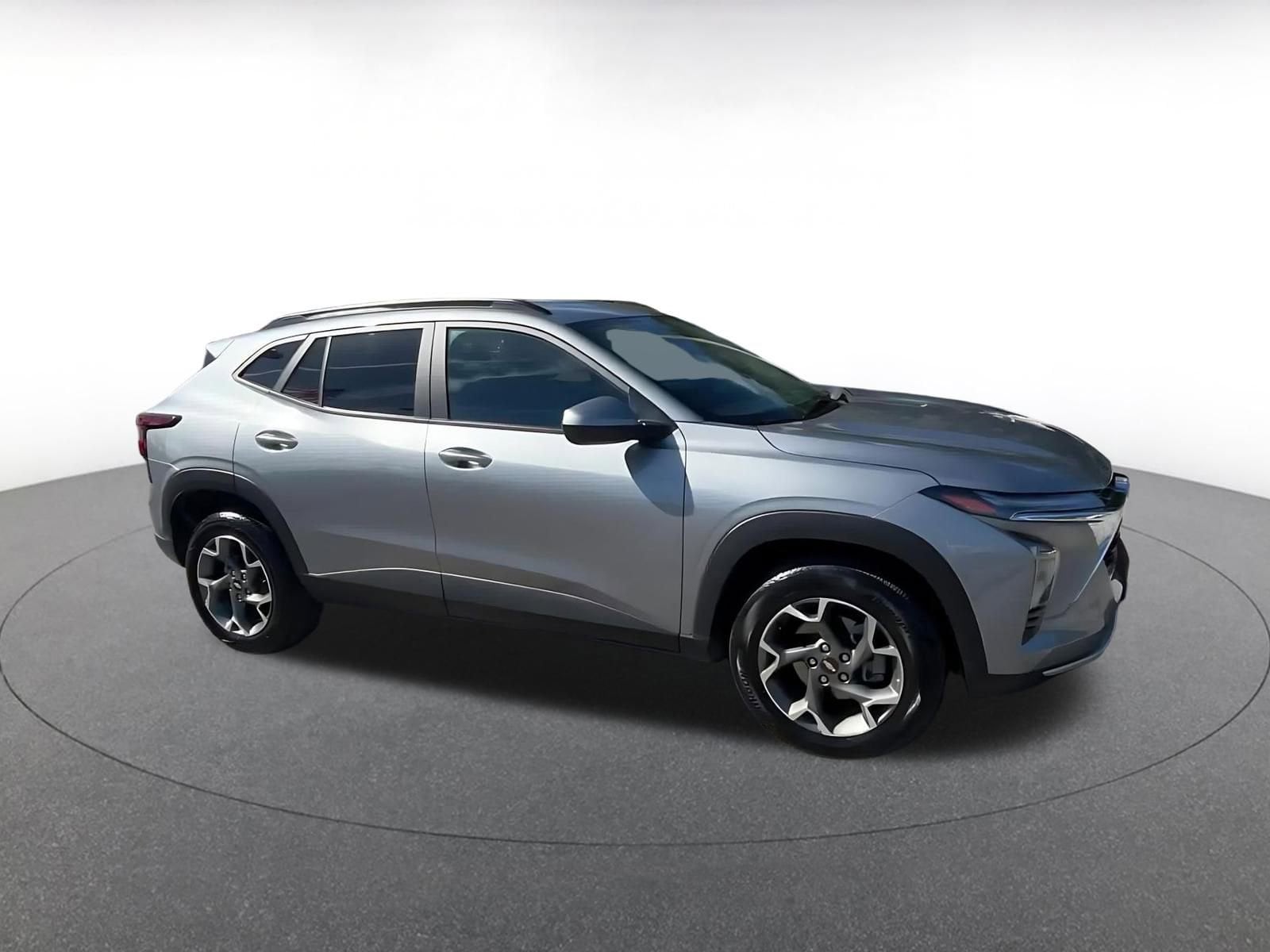 Thumbnail: 2025 Chevrolet Trax - 2