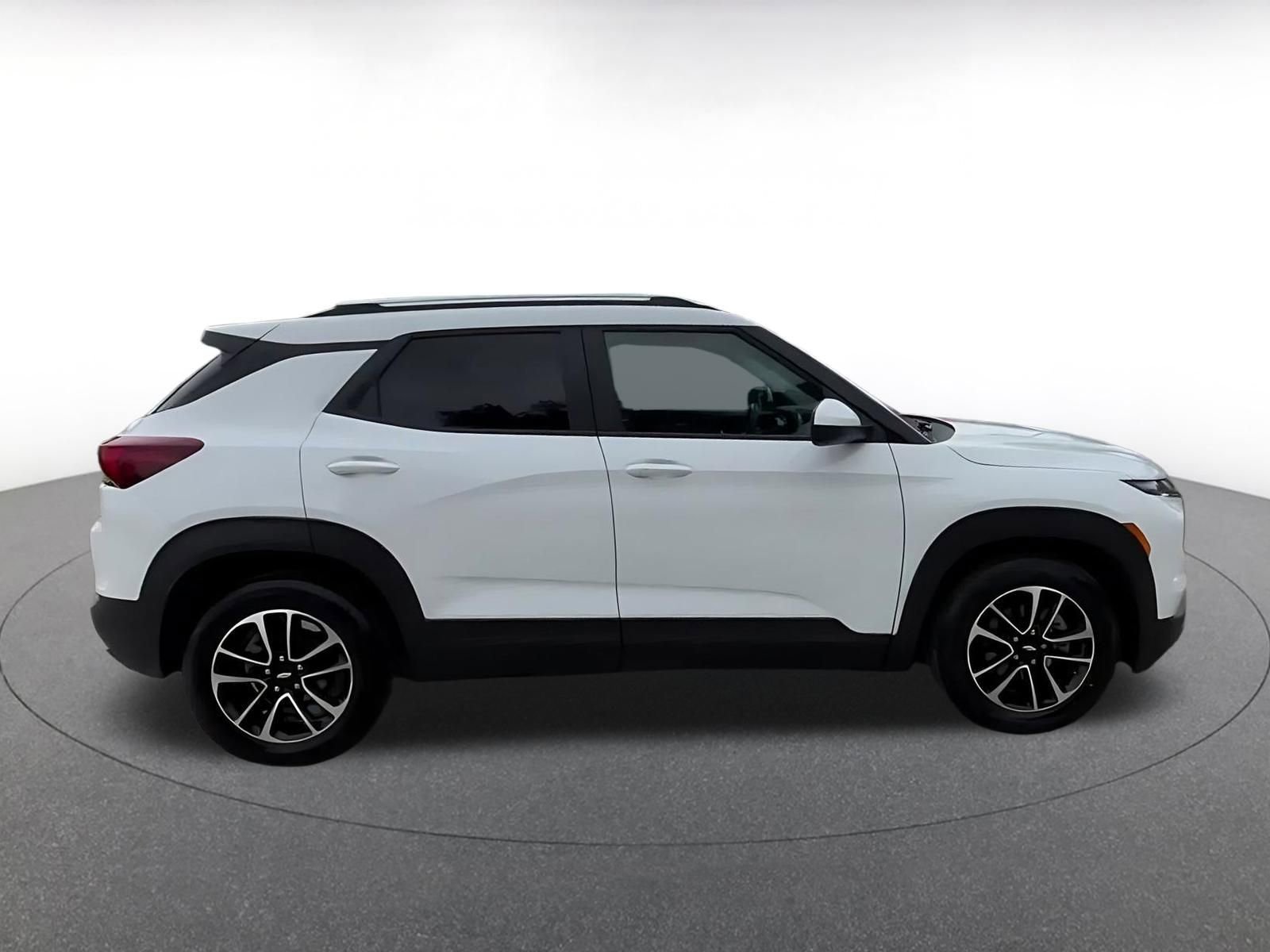 Thumbnail: 2025 Chevrolet TrailBlazer - 17
