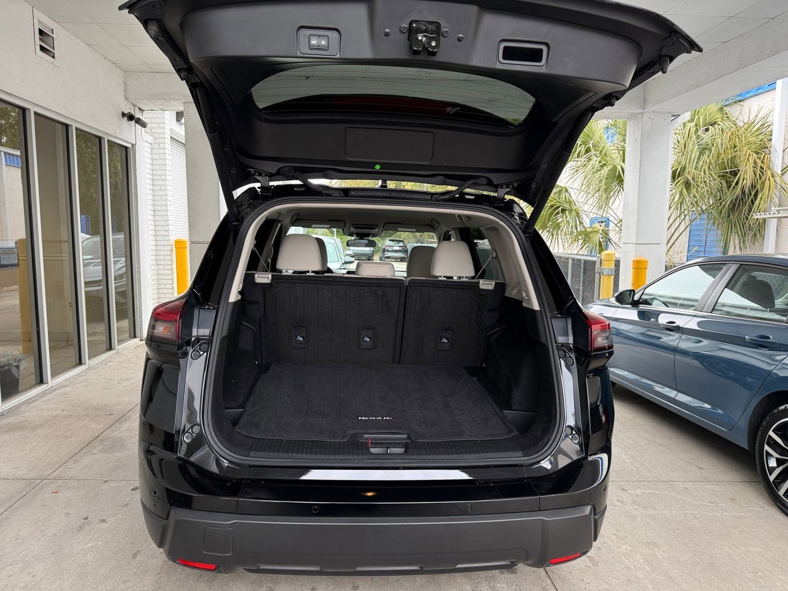 Thumbnail: 2025 Nissan Rogue - 33