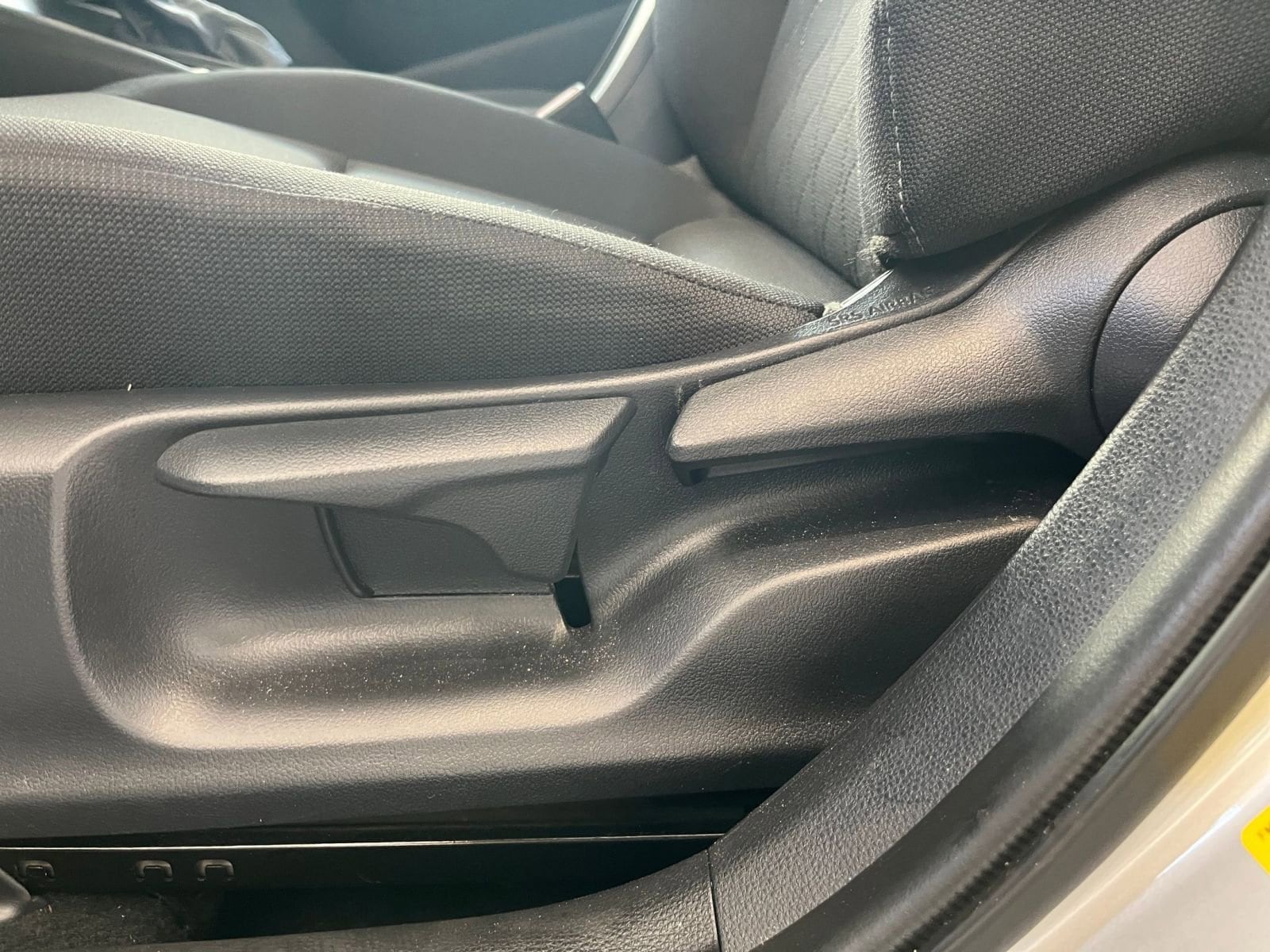 Thumbnail: 2025 Toyota Corolla - 23