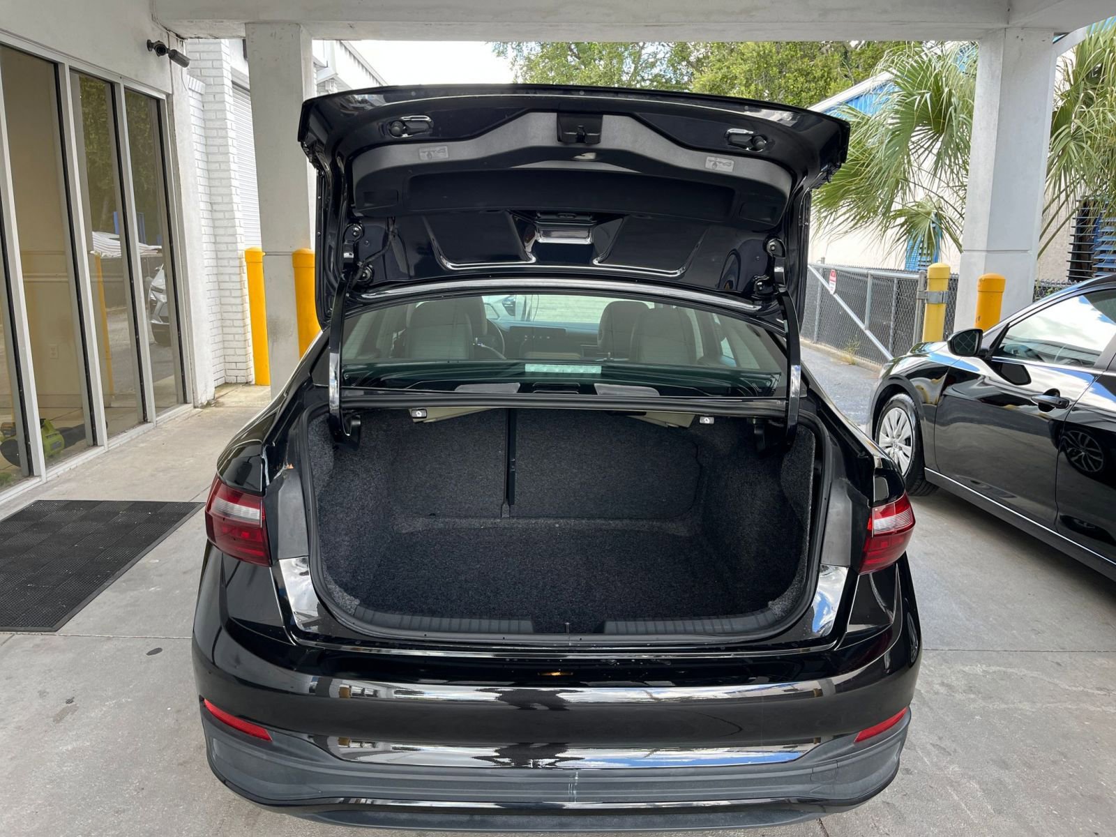 Thumbnail: 2025 Volkswagen Jetta - 31