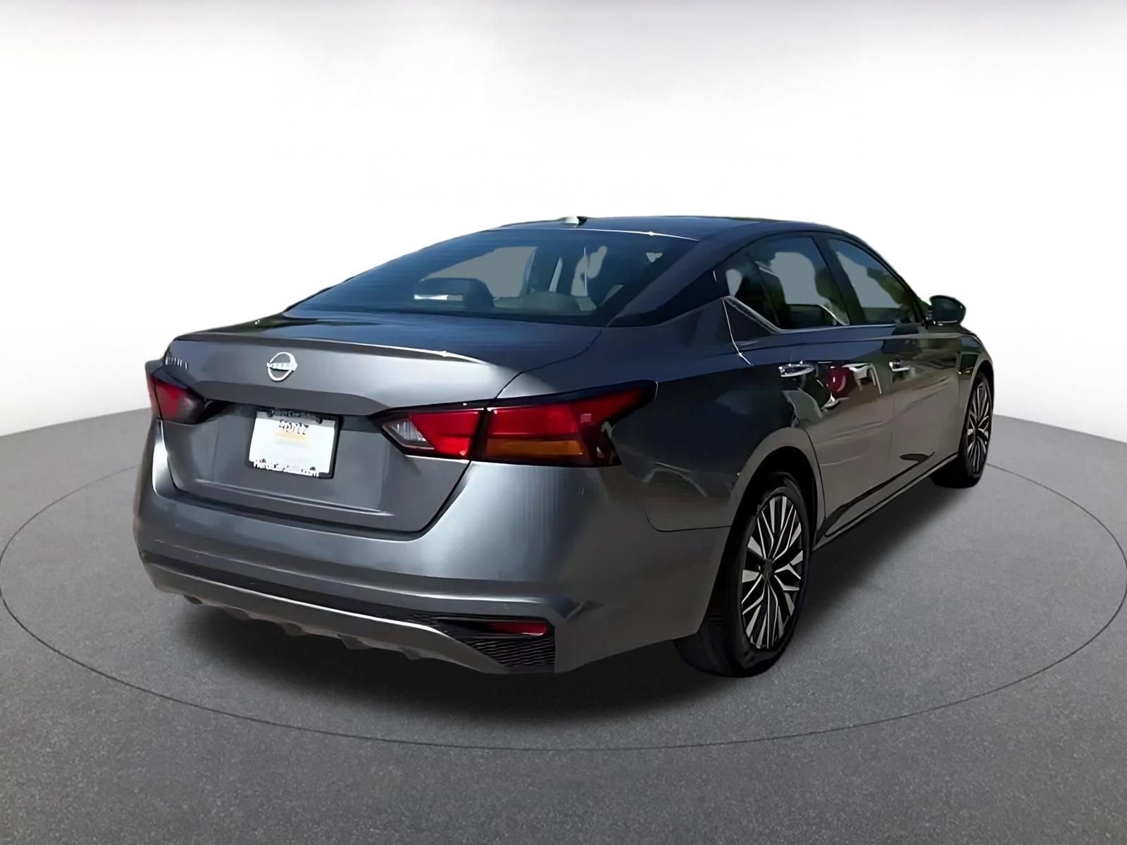 Thumbnail: 2025 Nissan Altima - 14