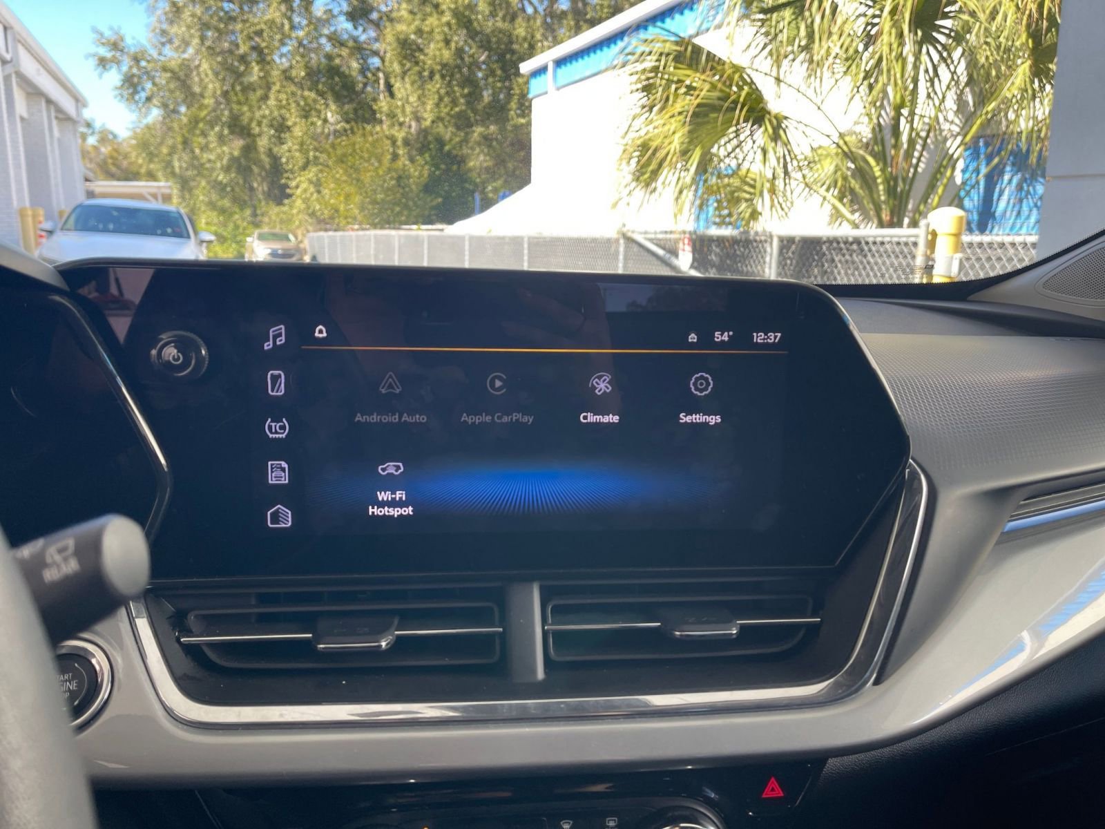 Thumbnail: 2025 Chevrolet Trax - 21