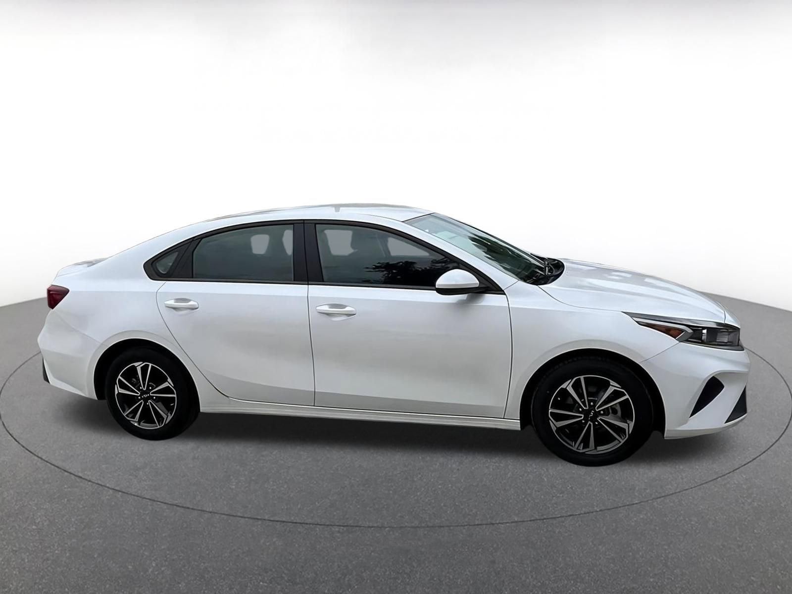 2024 Kia Forte LXS 15