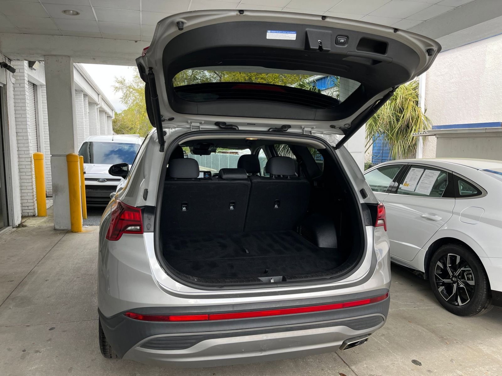 Thumbnail: 2023 Hyundai Santa Fe - 33