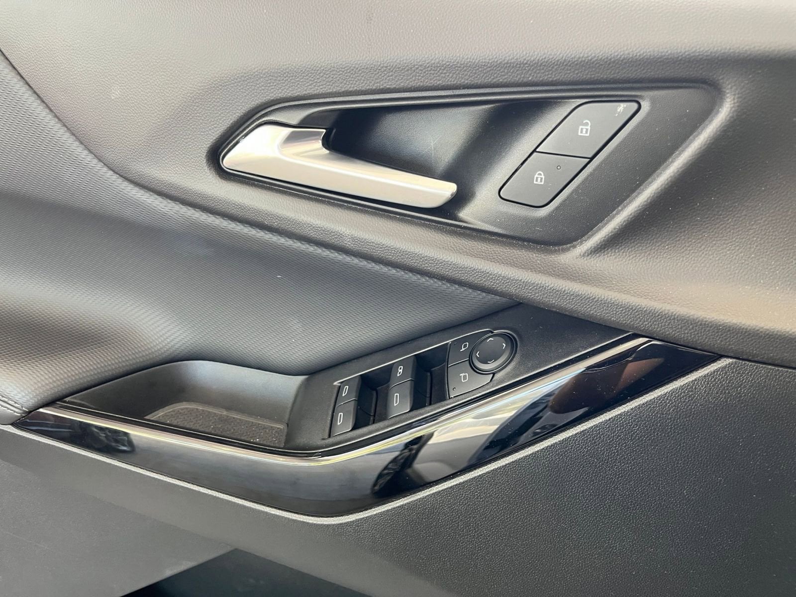 Thumbnail: 2025 Chevrolet Equinox - 20