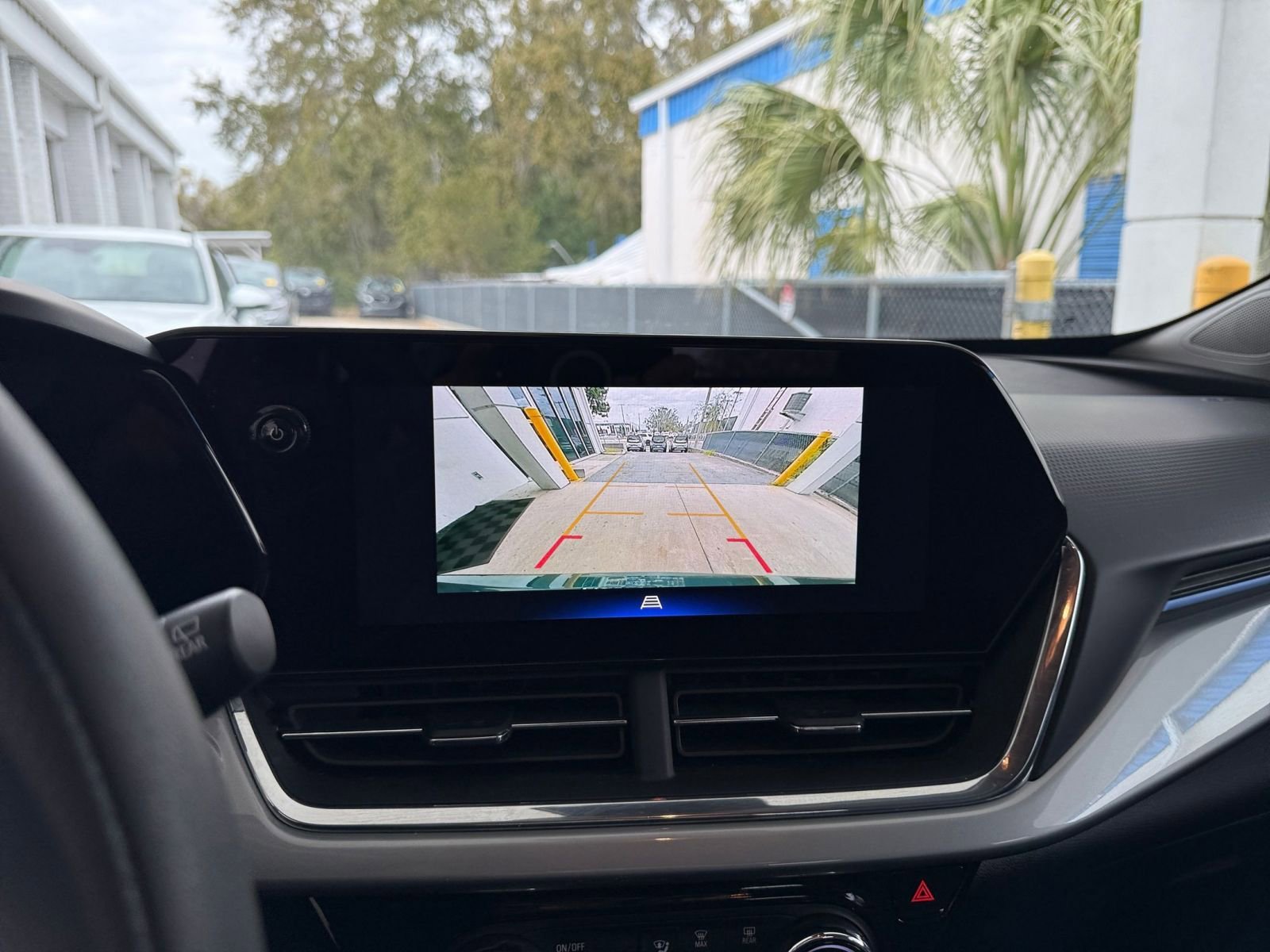 Thumbnail: 2025 Chevrolet Trax - 23