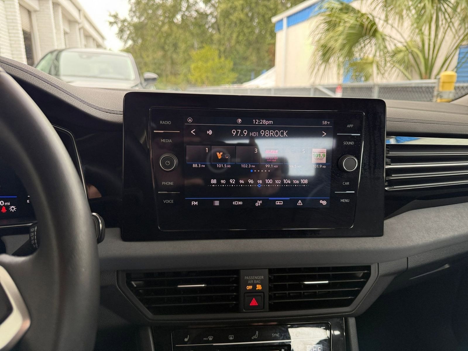 Thumbnail: 2025 Volkswagen Jetta - 21