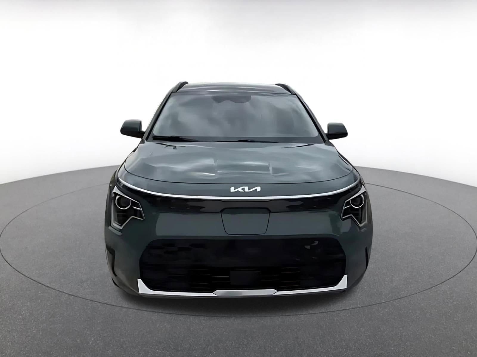 Thumbnail: 2024 Kia Niro - 4