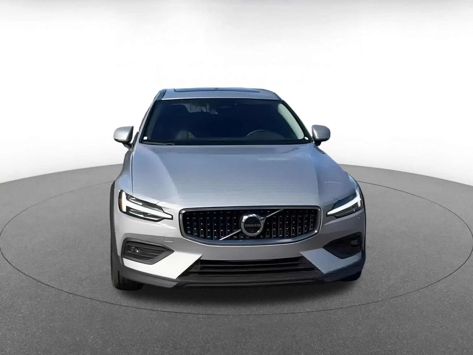 Thumbnail: 2025 Volvo S60 - 4