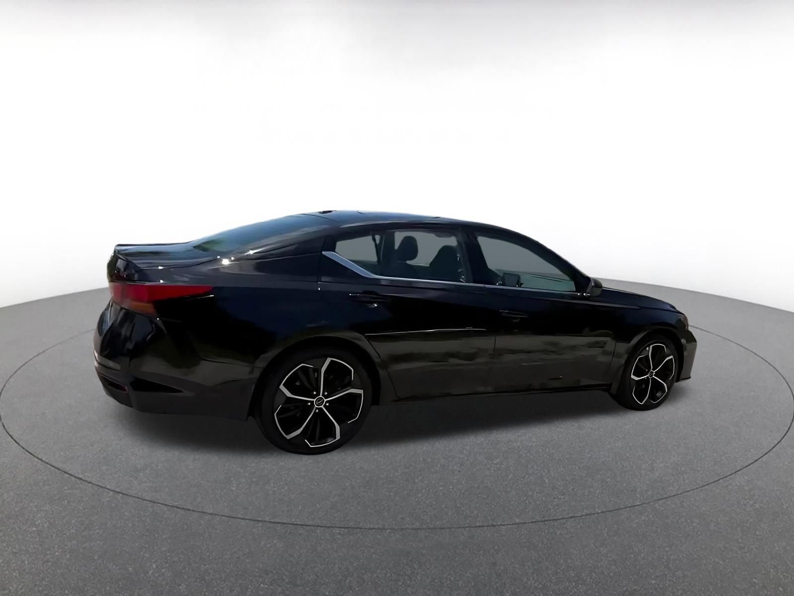 Thumbnail: 2025 Nissan Altima - 14