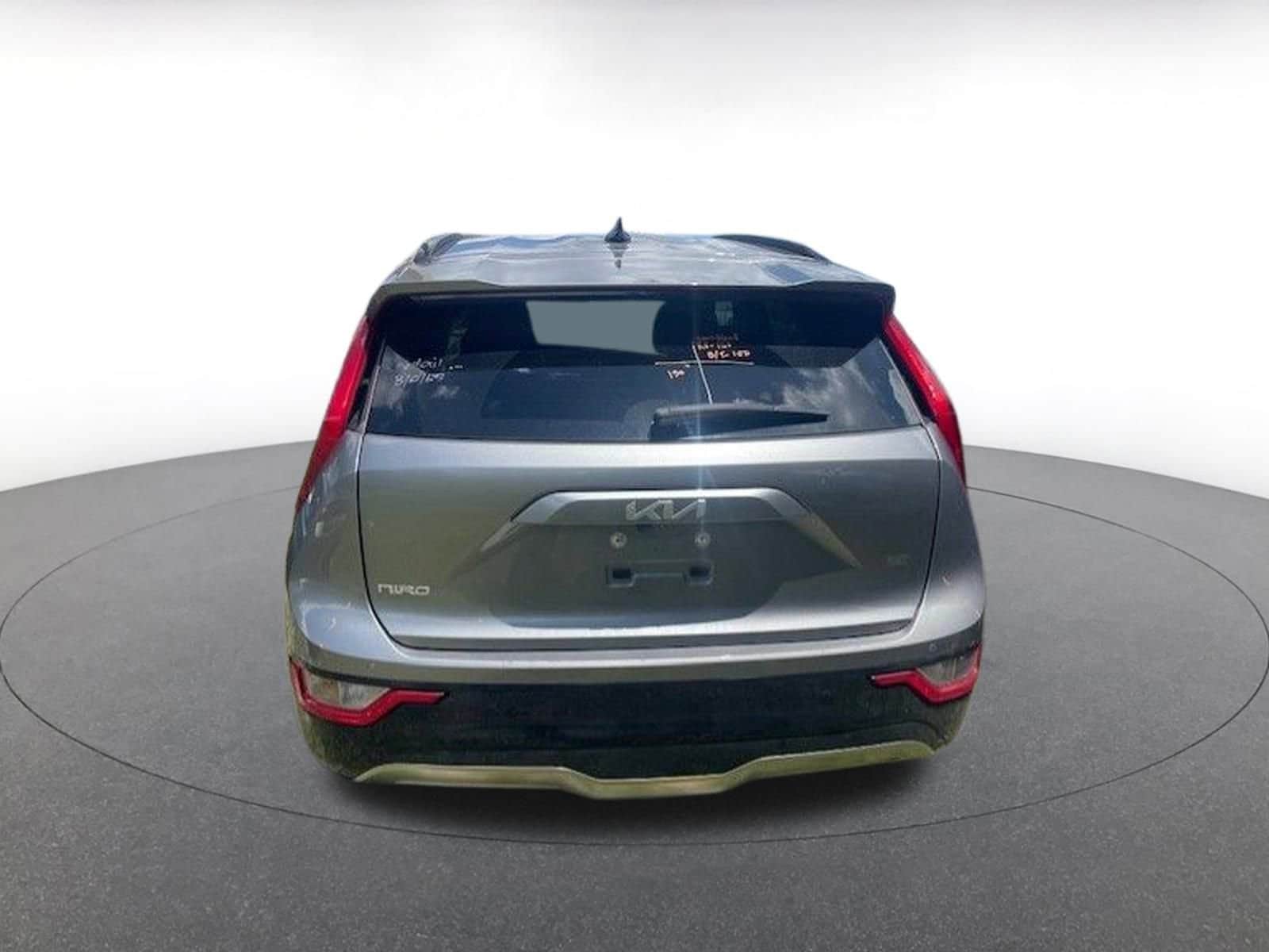 Thumbnail: 2023 Kia Niro - 7