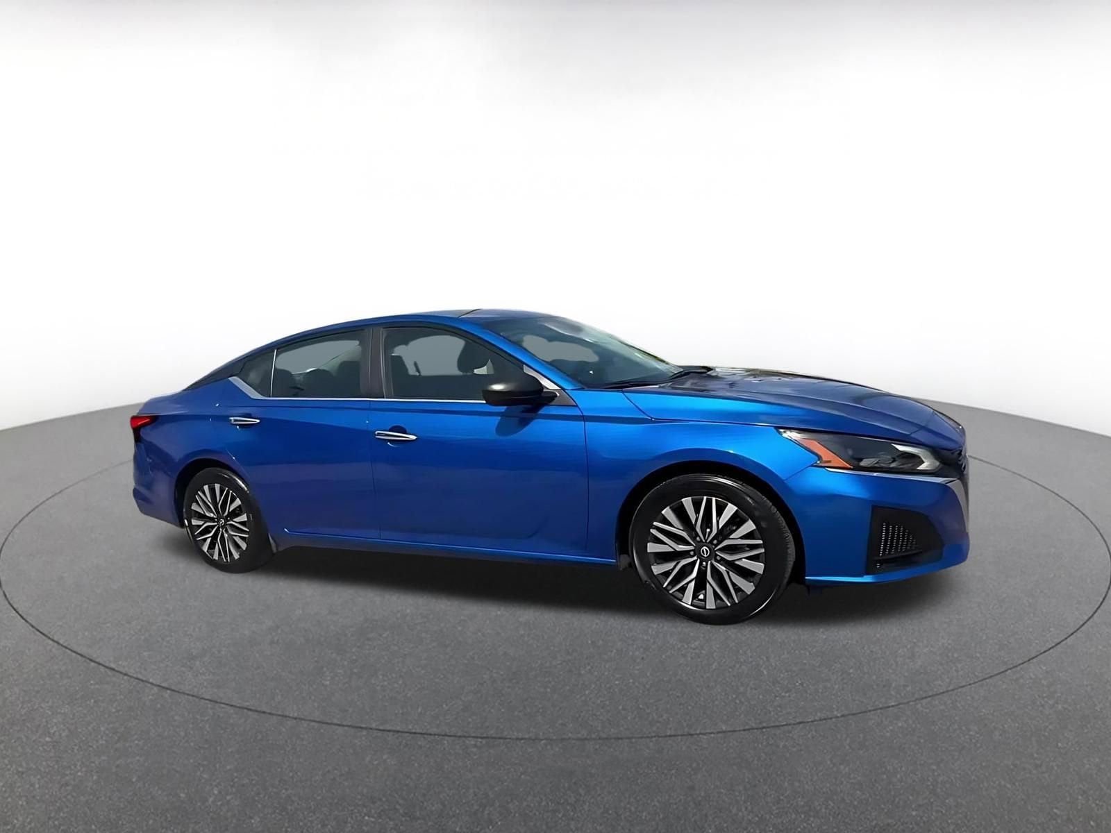 Thumbnail: 2025 Nissan Altima - 2