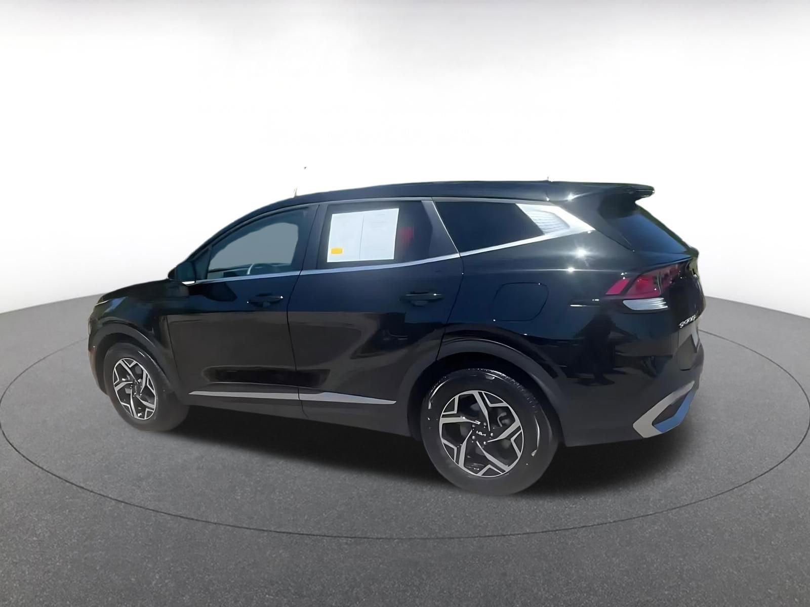 Thumbnail: 2025 Kia Sportage - 10