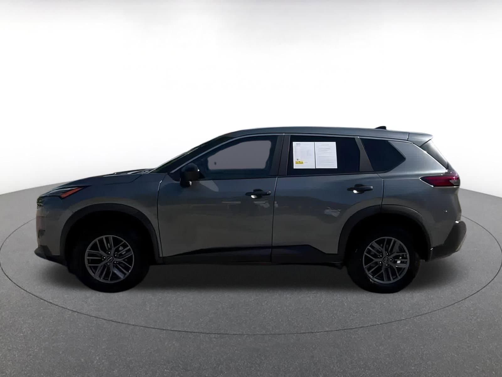 2023 Nissan Rogue S 10