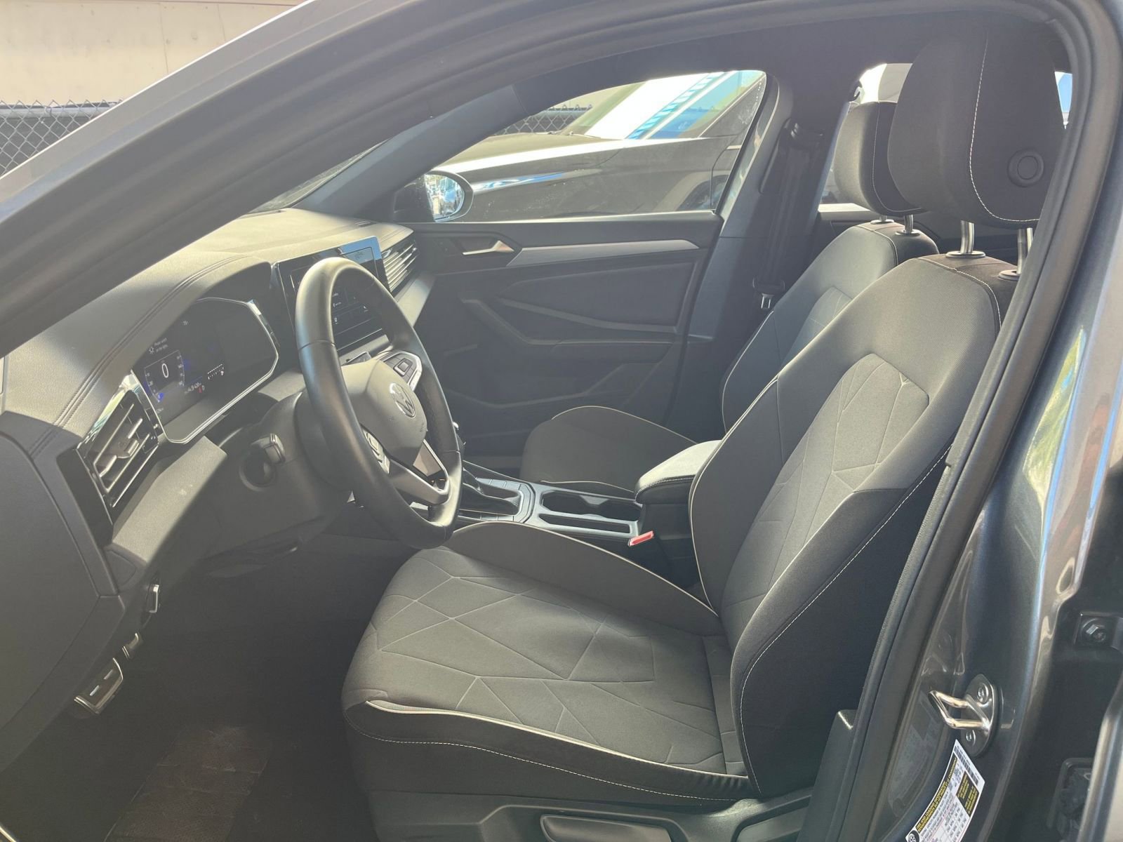 Thumbnail: 2025 Volkswagen Jetta - 27