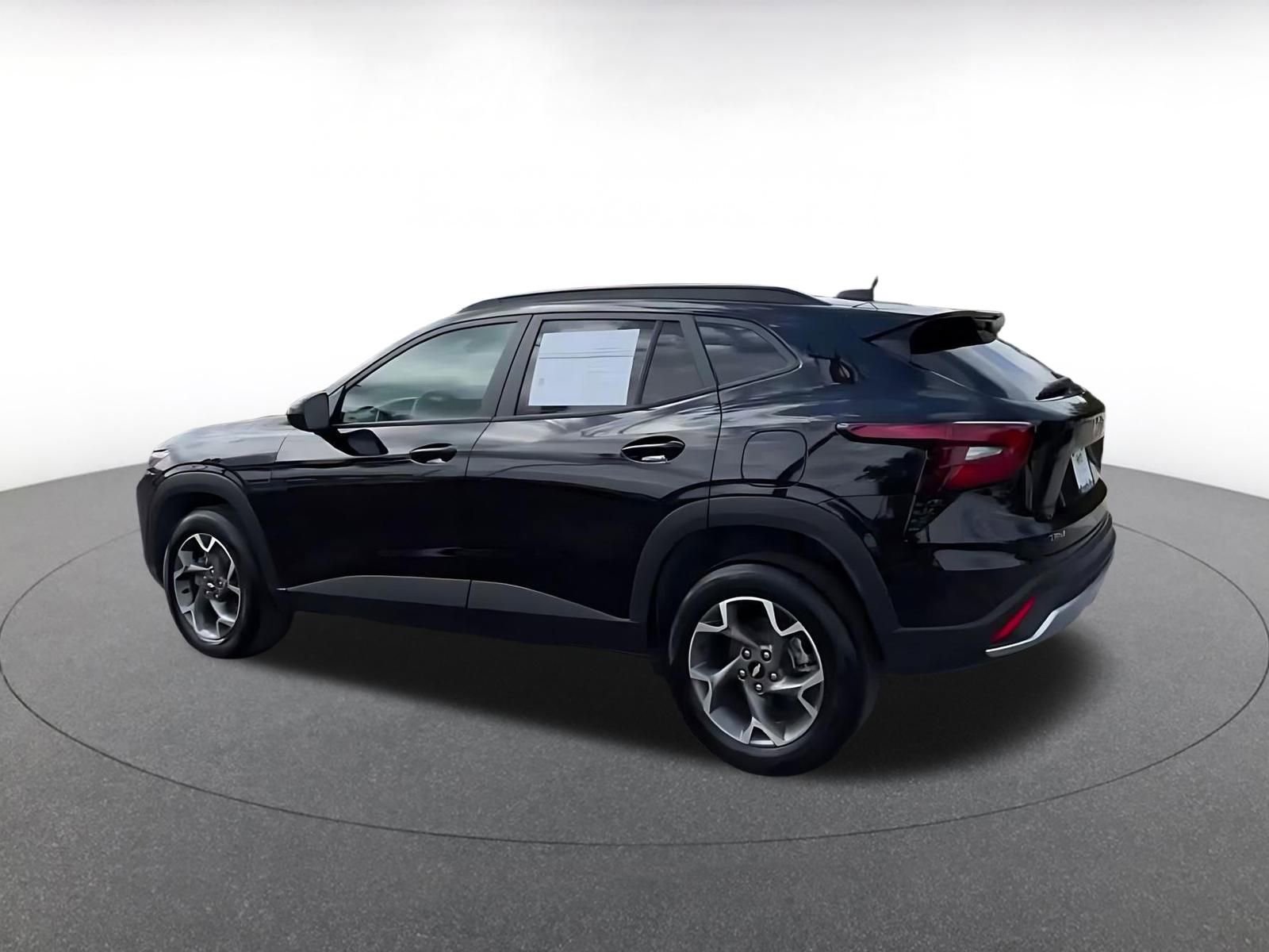 Thumbnail: 2025 Chevrolet Trax - 10