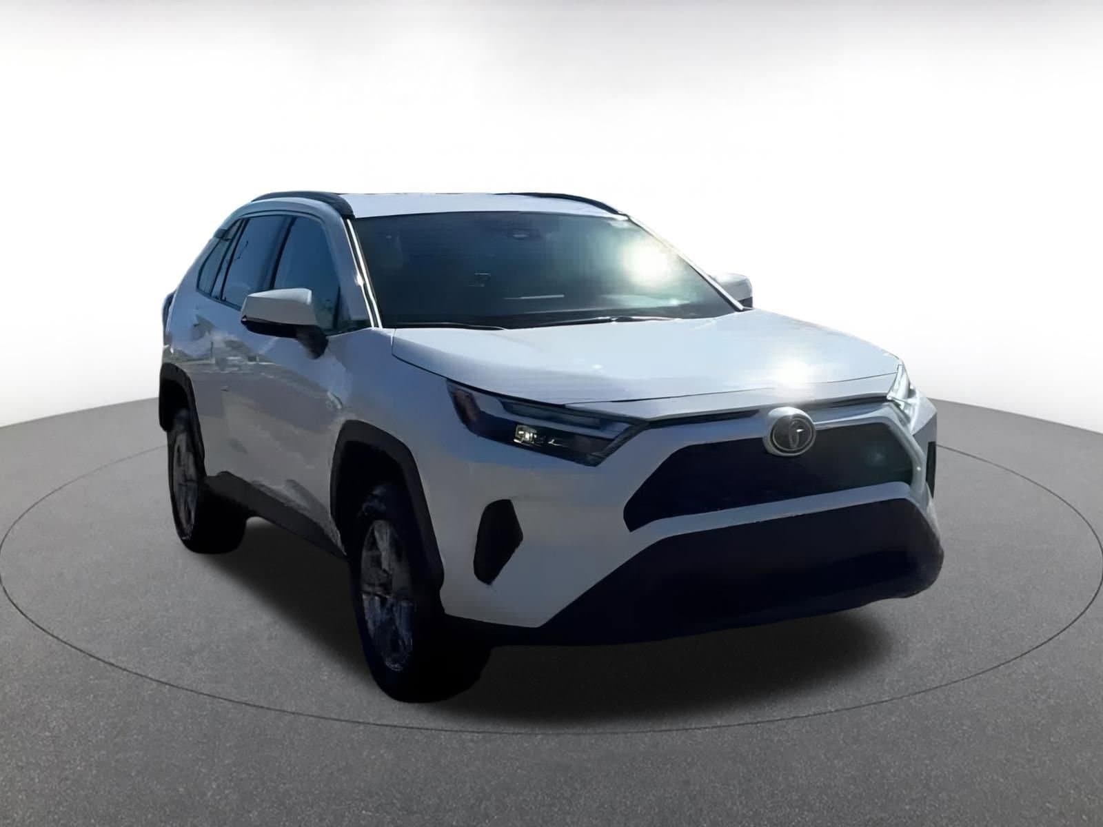 Thumbnail: 2025 Toyota RAV4 - 3