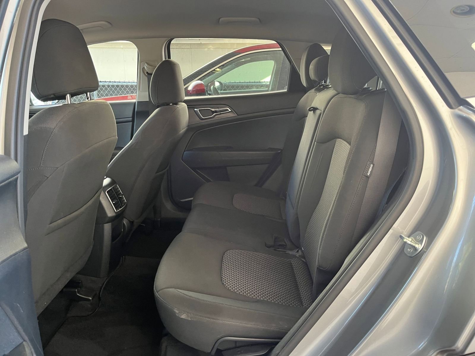 Thumbnail: 2025 Kia Sportage - 25