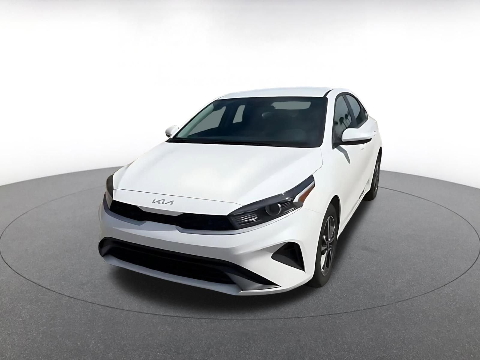 Thumbnail: 2024 Kia Forte - 7