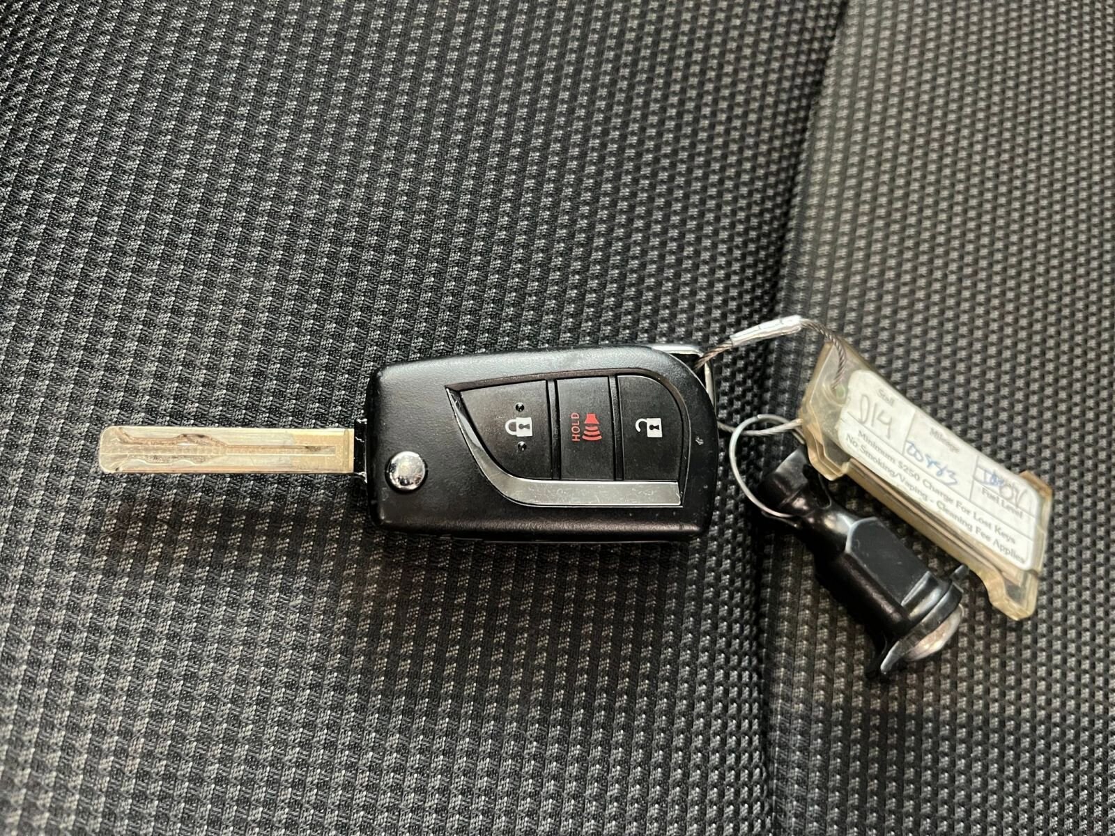 Thumbnail: 2025 Toyota RAV4 - 33