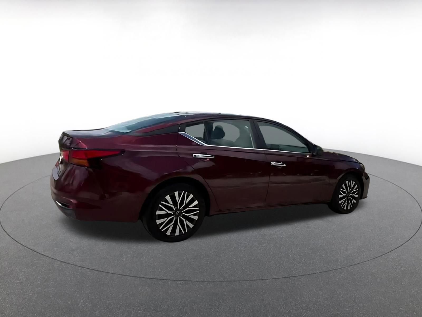 Thumbnail: 2025 Nissan Altima - 15