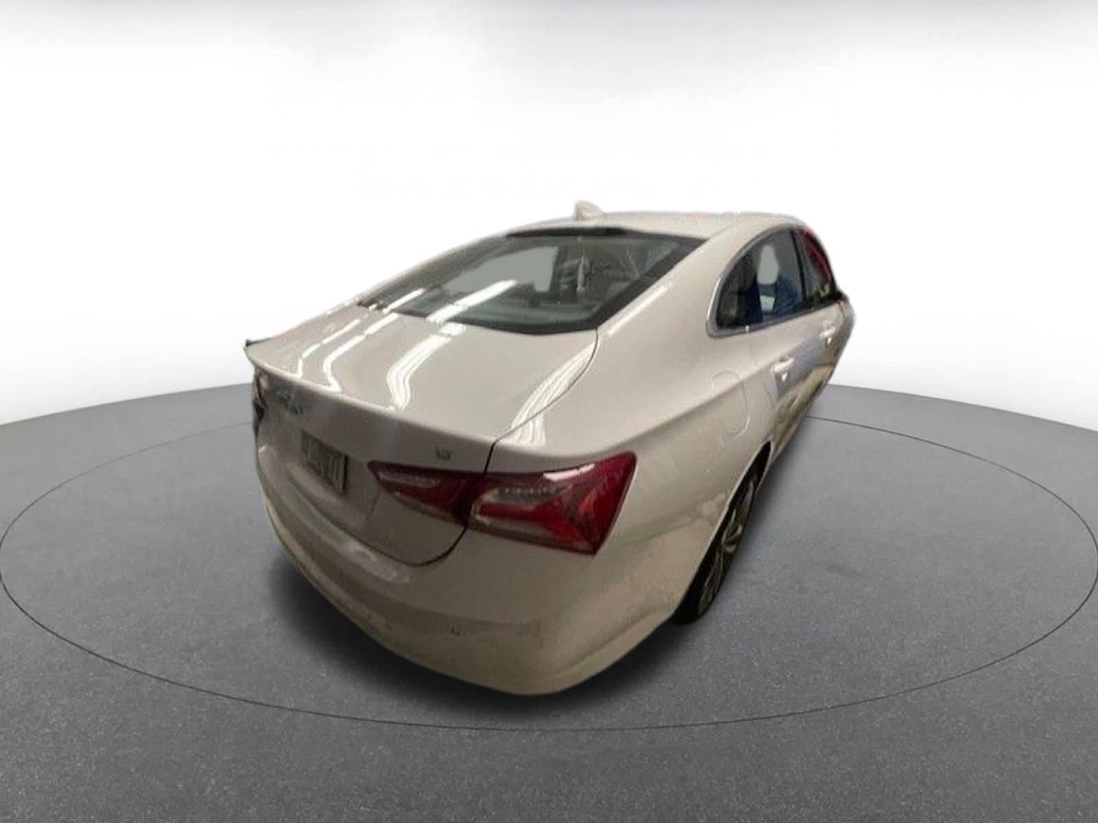 Thumbnail: 2024 Chevrolet Malibu - 7