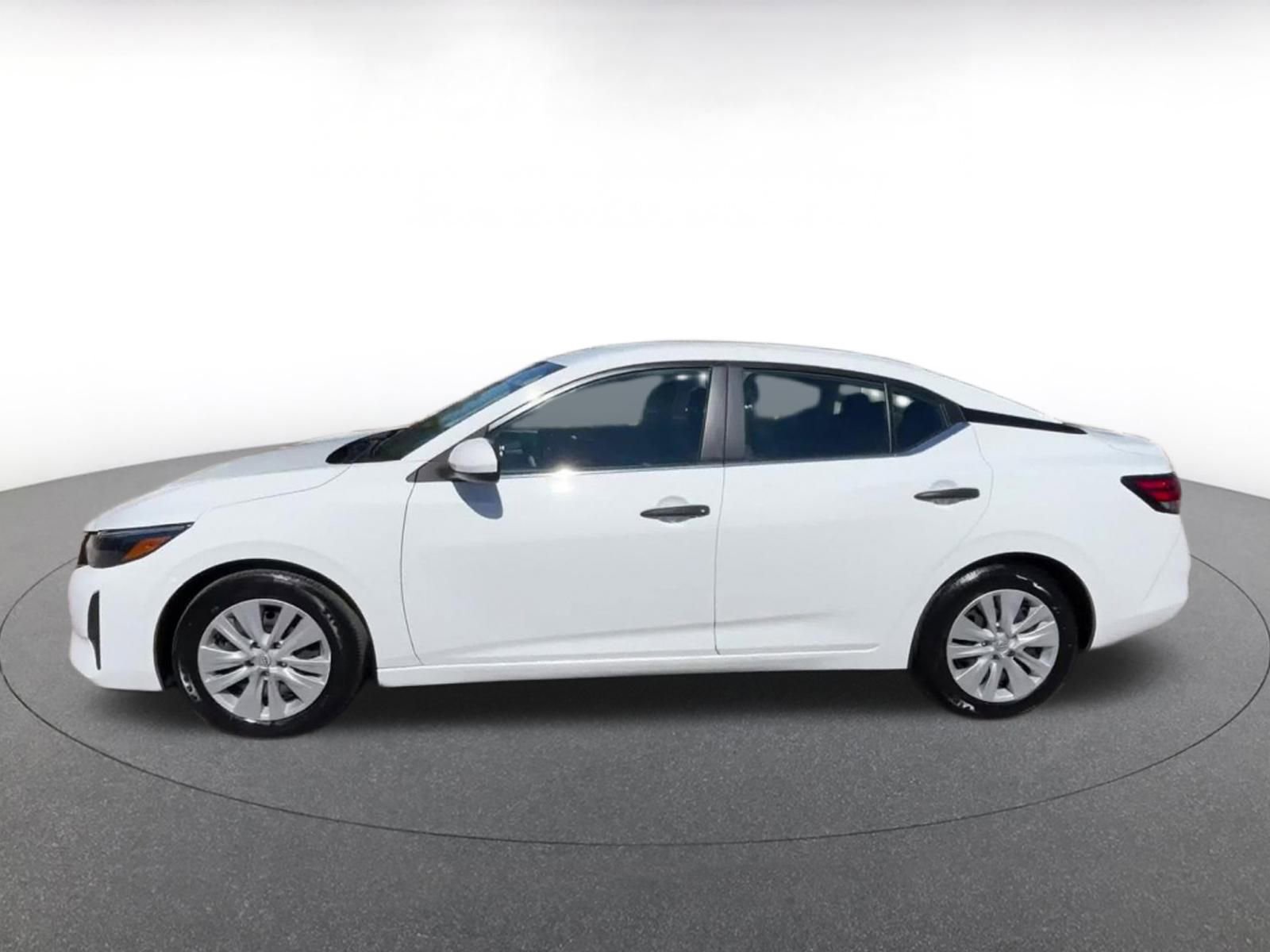 Thumbnail: 2025 Nissan Sentra - 9