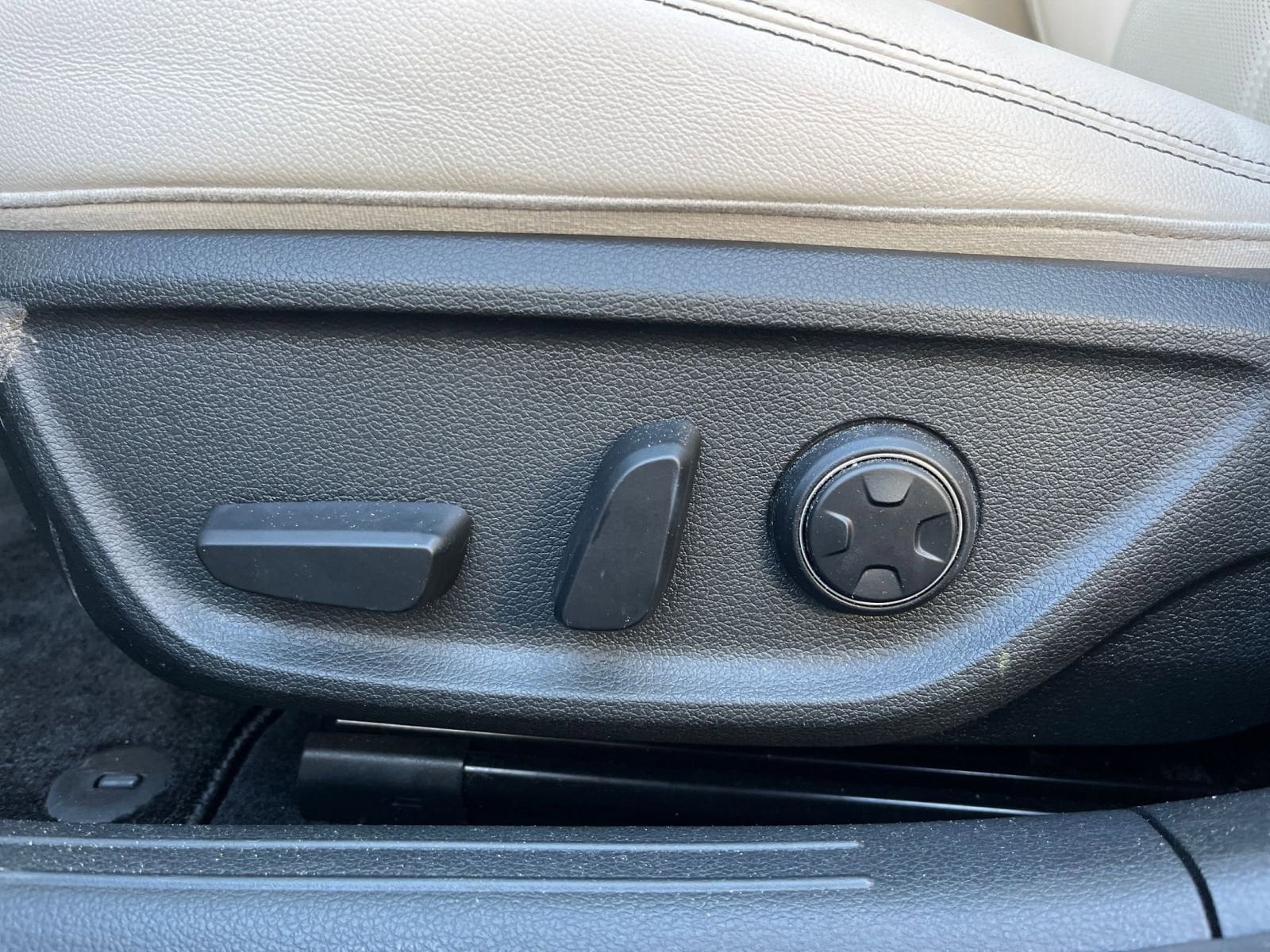 Thumbnail: 2025 Genesis G70 - 23