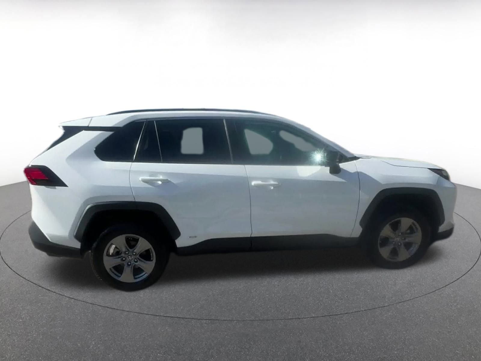 Thumbnail: 2024 Toyota RAV4 - 16