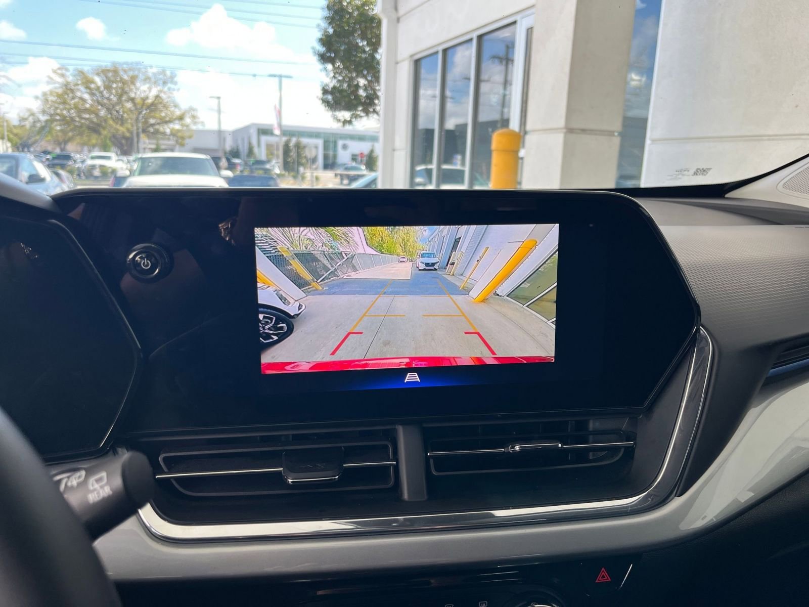 Thumbnail: 2025 Chevrolet Trax - 24