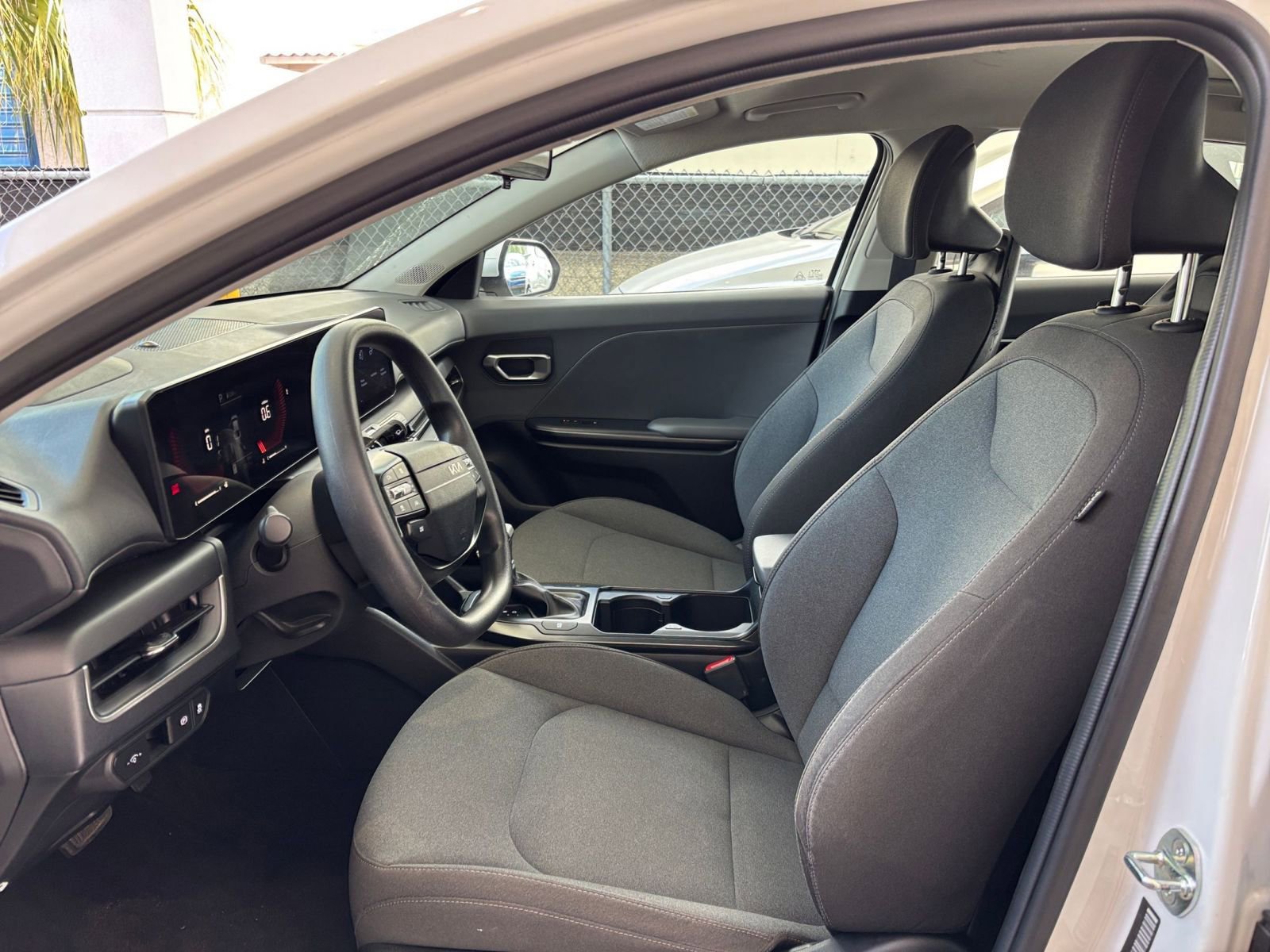 Thumbnail: 2025 Kia K4 - 28