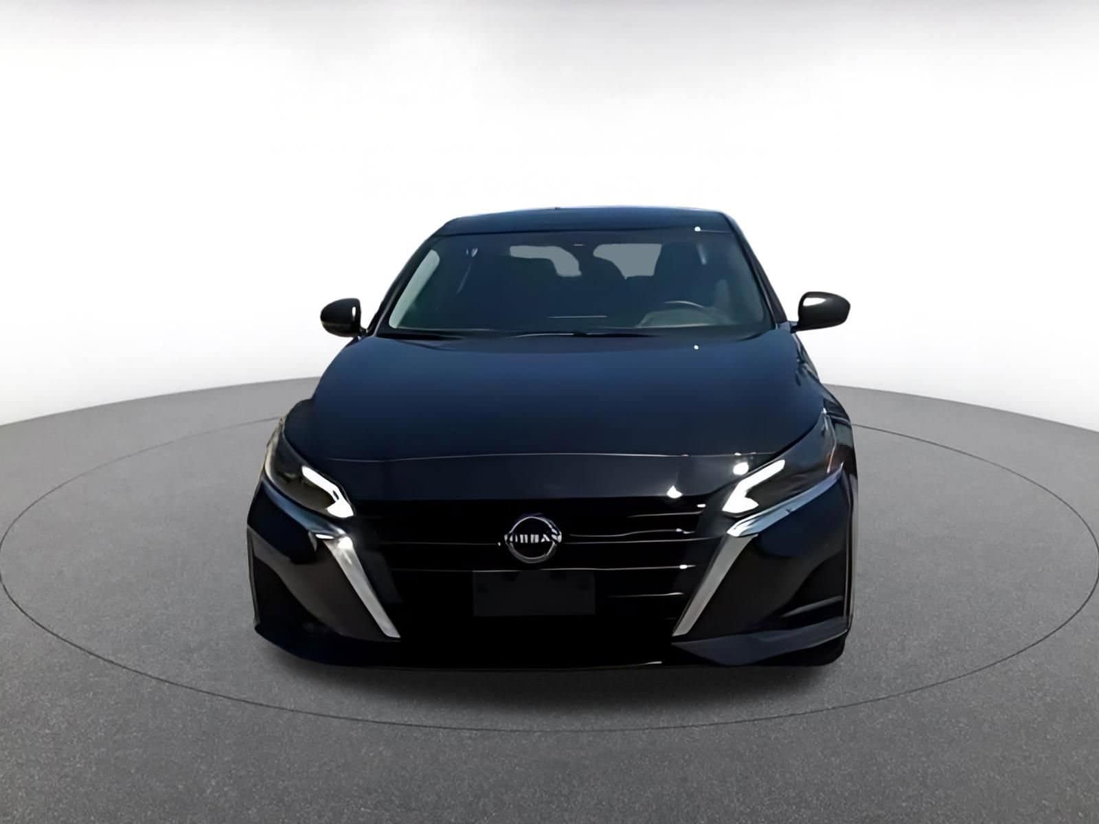 Thumbnail: 2025 Nissan Altima - 15