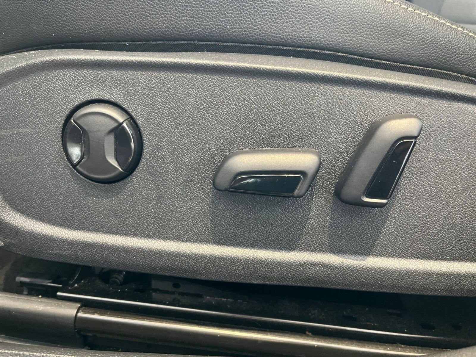 Thumbnail: 2025 Volkswagen Jetta - 23