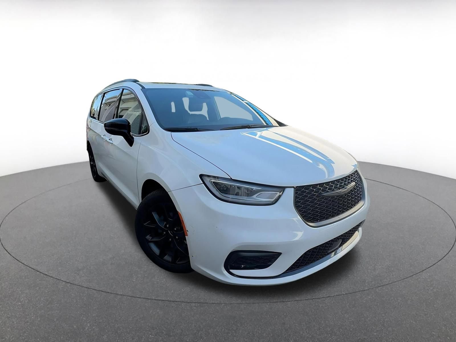 Thumbnail: 2025 Chrysler Pacifica - 1