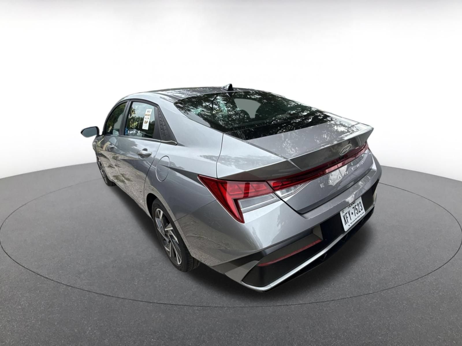 Thumbnail: 2025 Hyundai Elantra - 4