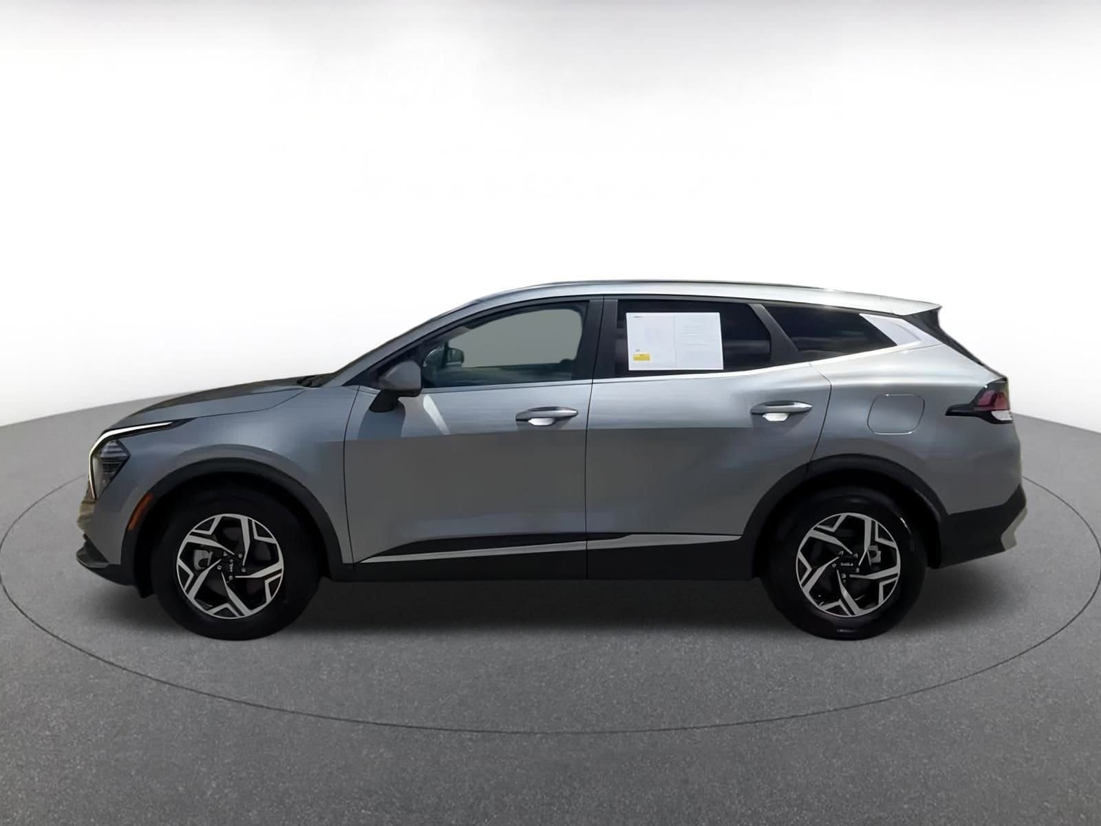 Thumbnail: 2024 Kia Sportage - 7