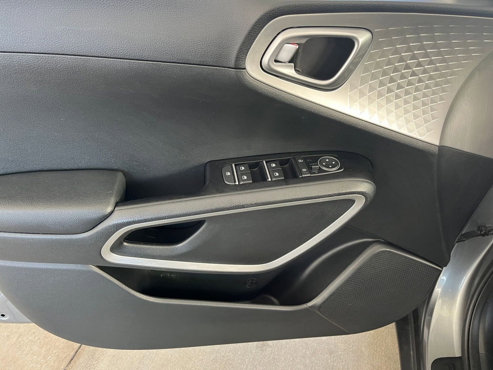 Thumbnail: 2025 Kia Soul - 18